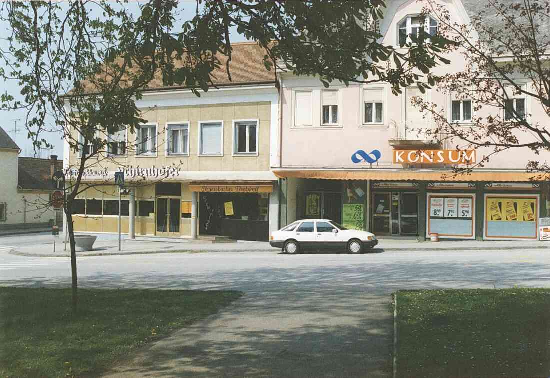 Fleisch - und Wurstwaren Schirmhofer, Stegersbacher Brotstadl und Konsum am 16. April 1989 am Hauptplatz